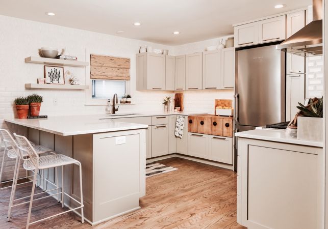 Casual Farm Kitchen