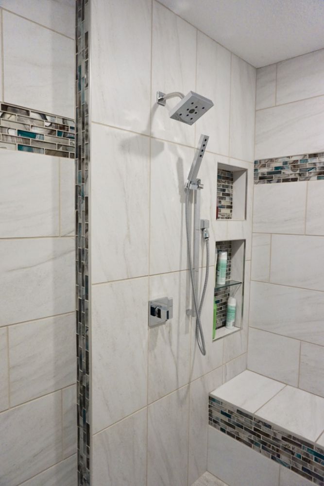 Modern Shower with Double Niches' #2